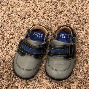 Boys shoes